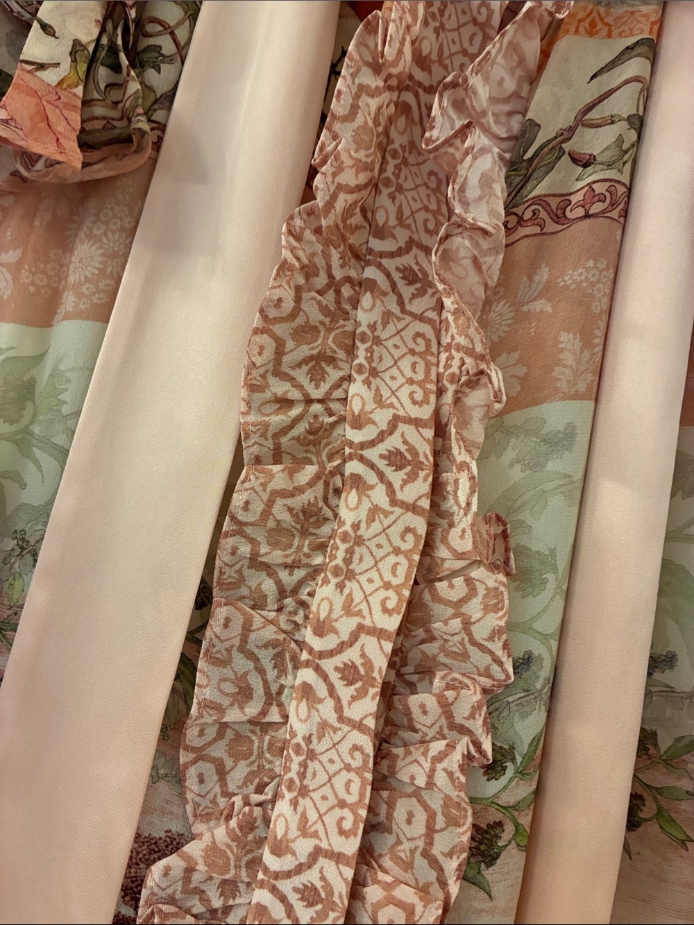 Alice + Olivia Minda Tie Neck Silk Shirt in Versailles - Picture 3 of 4